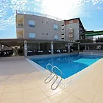 Adahan Hotell