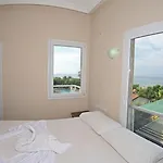 Adahan Gümüldür