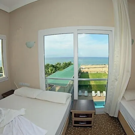 Adahan Hotel *
