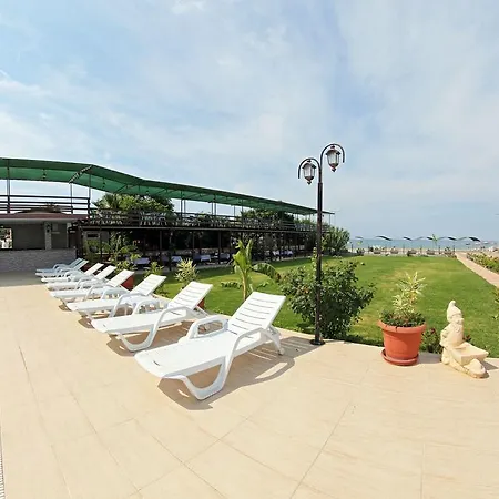 Adahan Hotel *